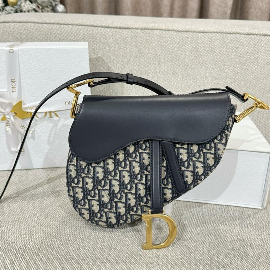 شنطة ديور Saddle Doir