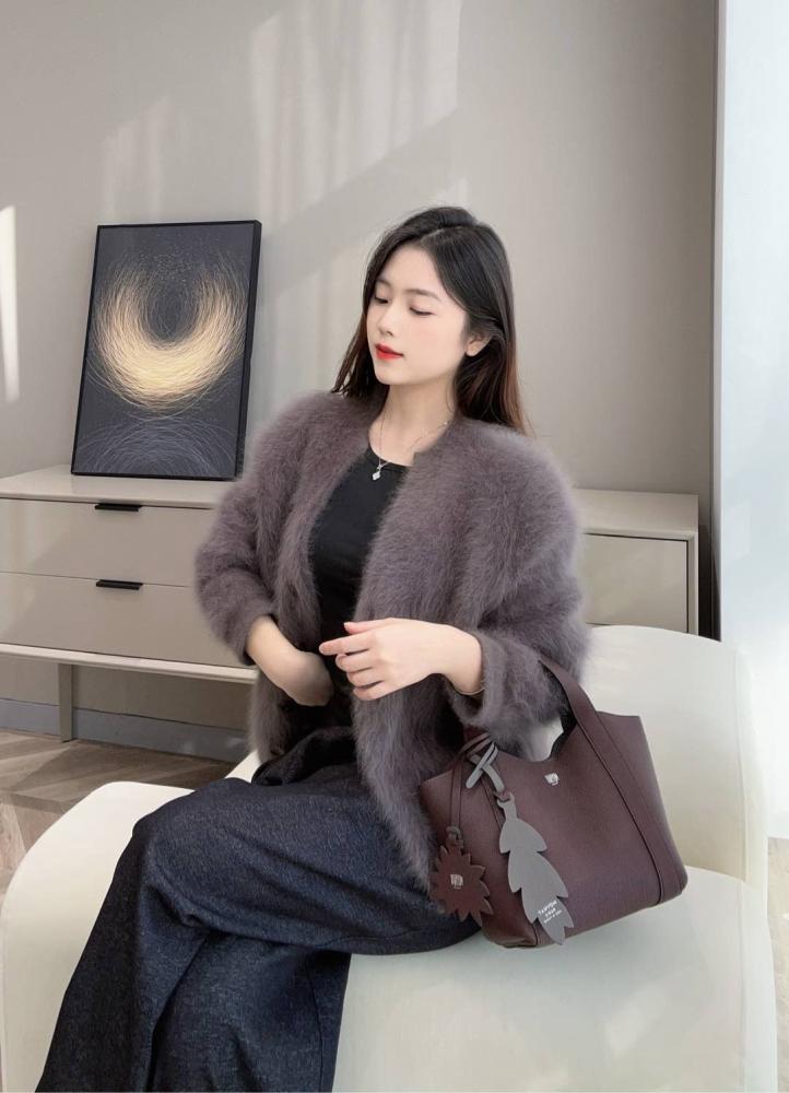 شنطة MOYNAT