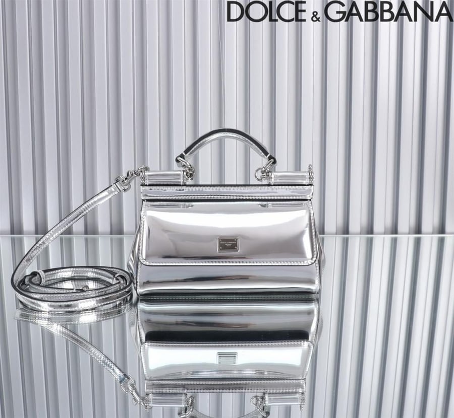 . شنطة دولتشي اند غابانا  Mini Sicily handbag