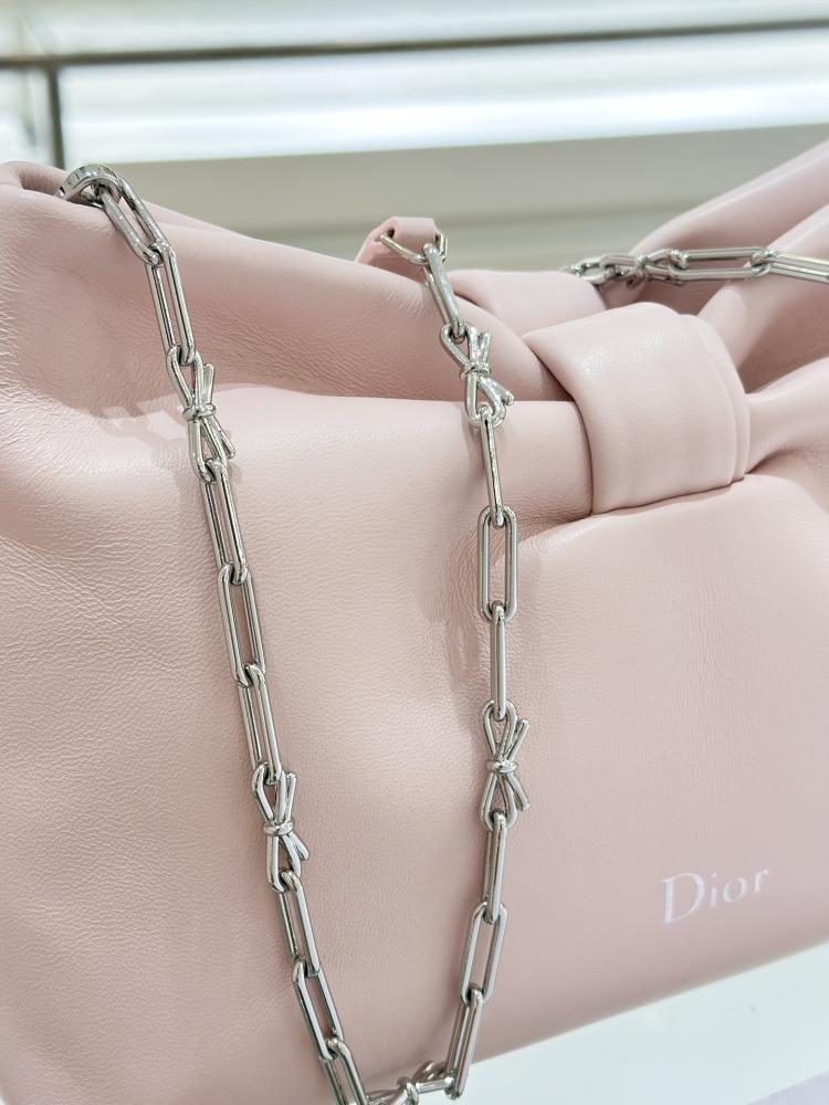 شنطة ديور Doir