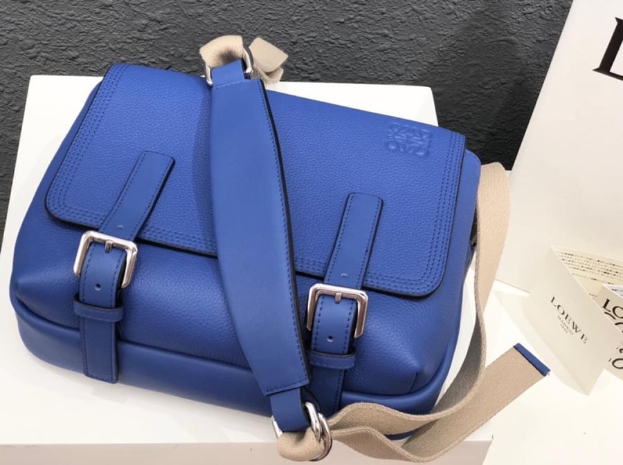 شنطة لويفي Loewe XS