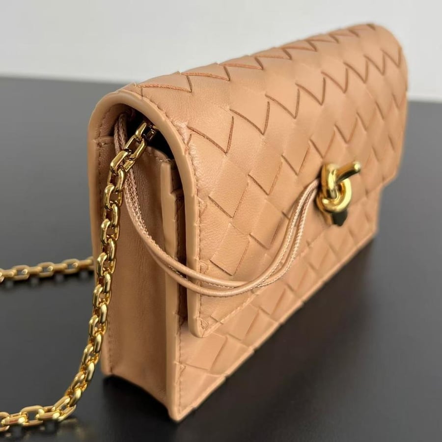 شنطة بوتيغا Mini Andiamo
