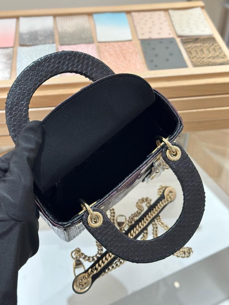 شنطة ديور Snakeskin Dior