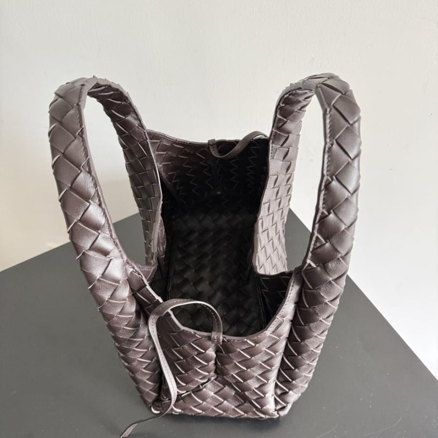 شنطة بوتيغا Campana small