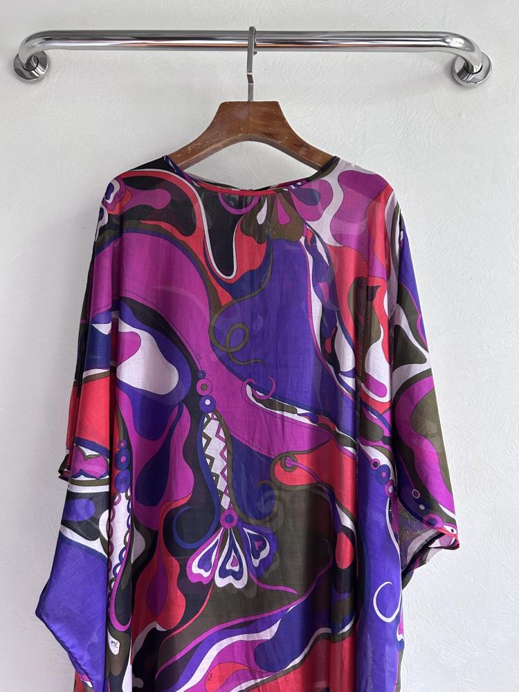 فستان Pucci.