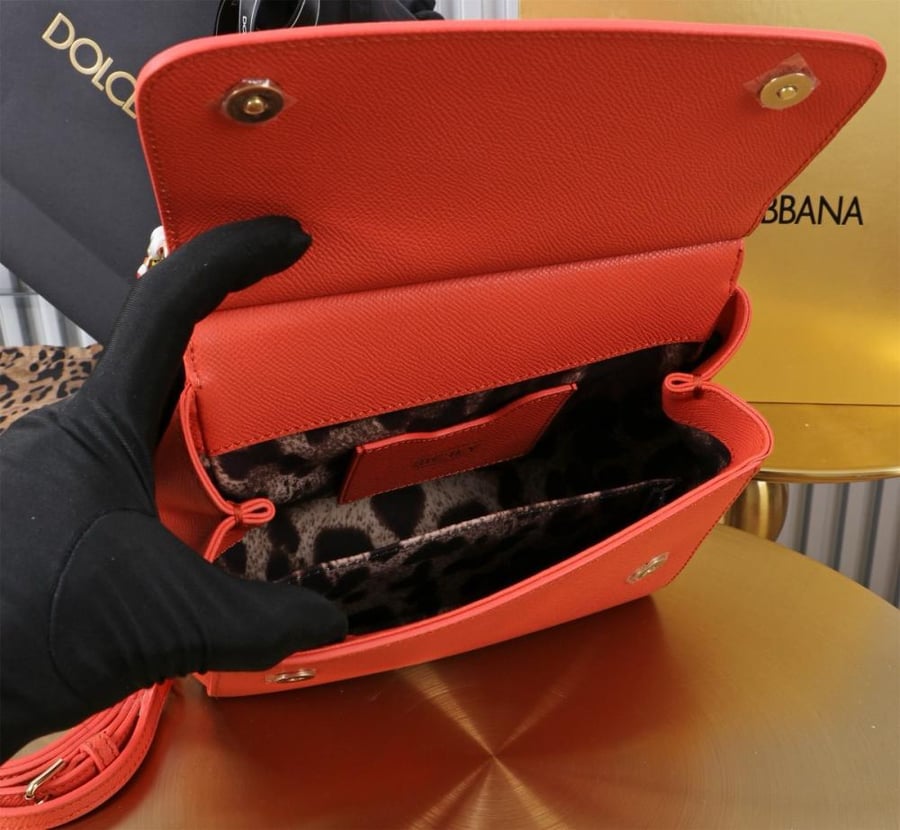 شنطة دولتشي اند غابانا Medium Sicily handbag
