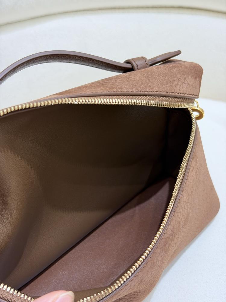 شنطة لورو بيانا Cowhide Lora piana مقاس 19 cm