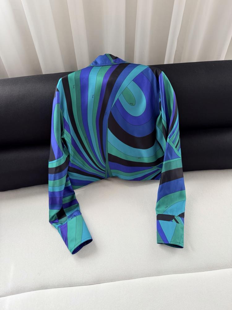 قميص Pucci.