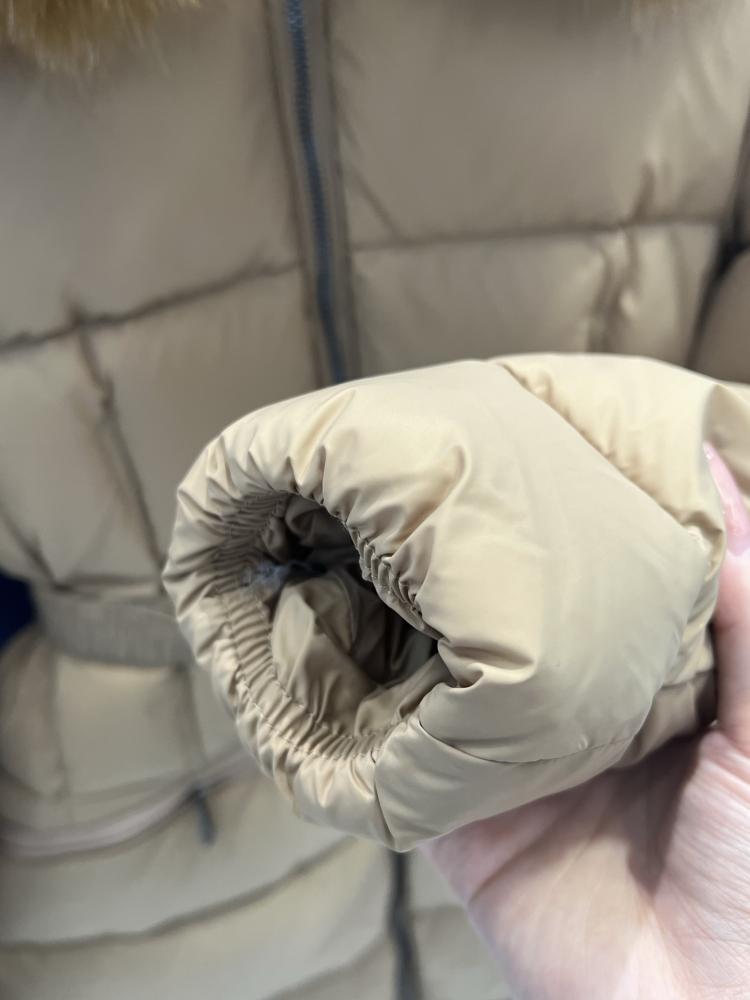جاكيت Moncler