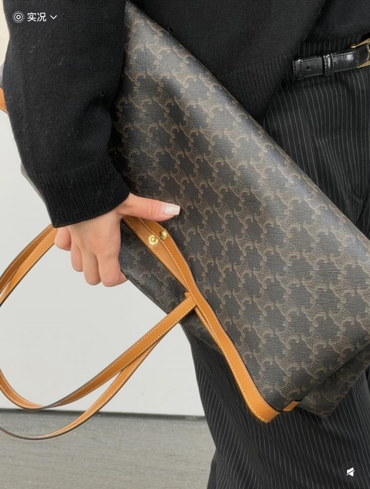 شنطة سيلين FLAT SHOPPER