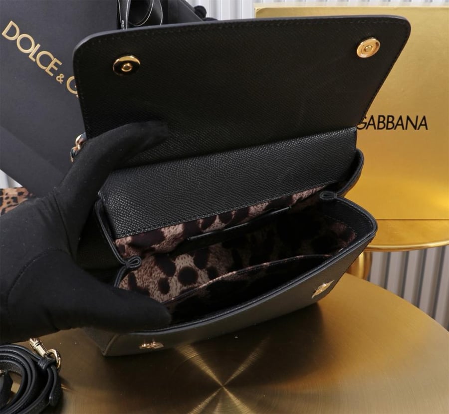 شنطة دولتشي اند غابانا Medium Sicily handbag