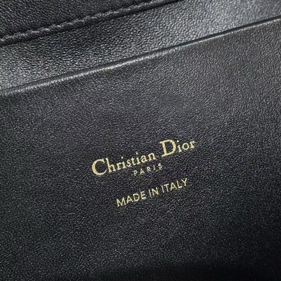 شنطة ديور Small Dior Toujours Bag مقاس 23cm