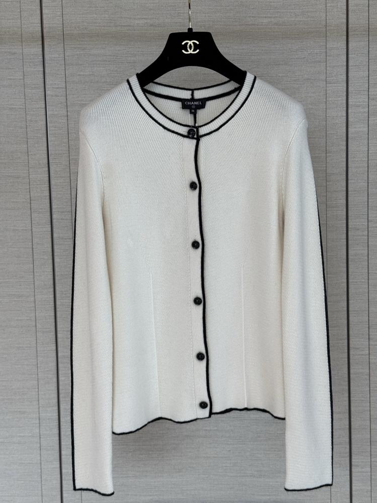 كارديجان Chanel