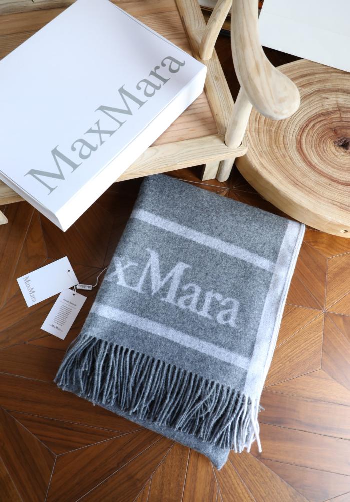 كاب MaxMara