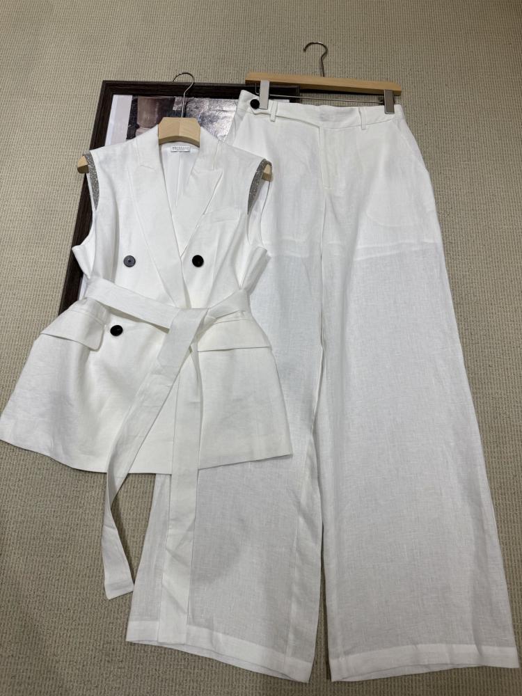 طقم Brunello cucinelli