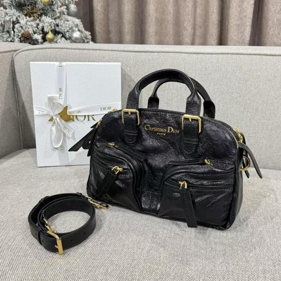شنطة ديور