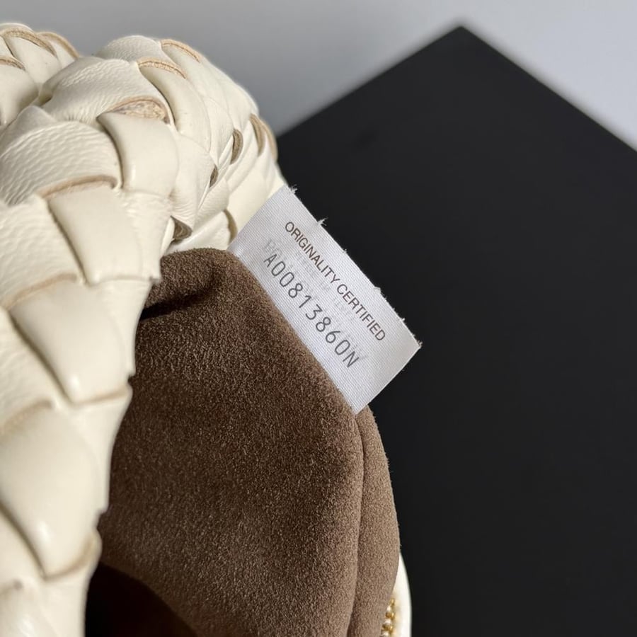 شنطة بوتيغا Baby Veneta Bottega