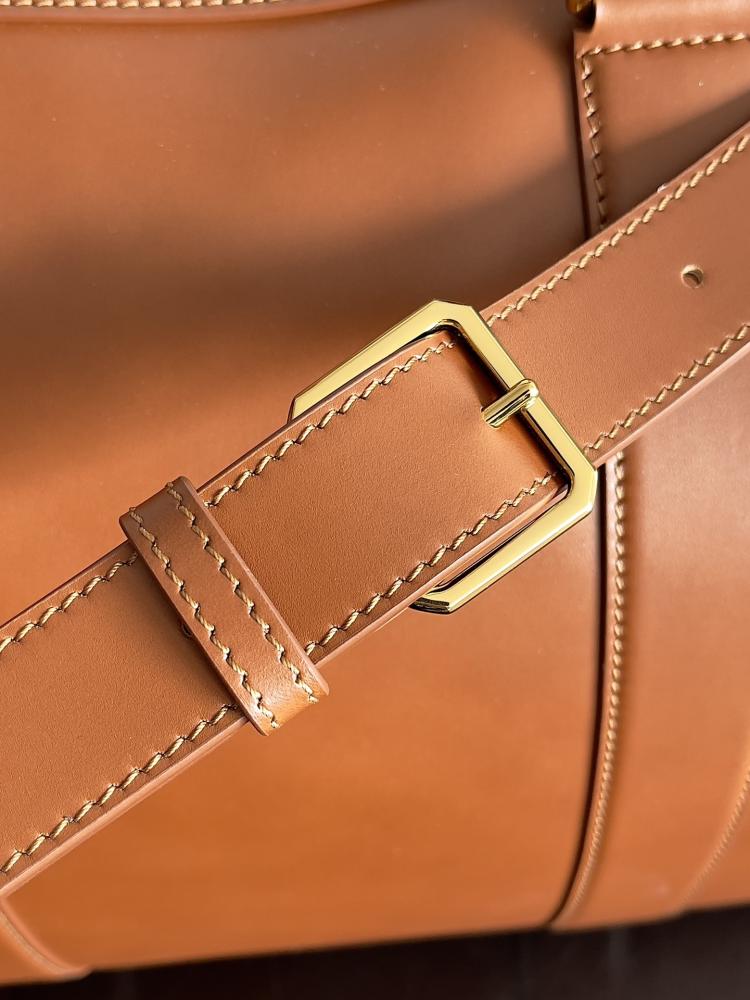 شنطة بوتيغا Woven Travel HandBag bottega .