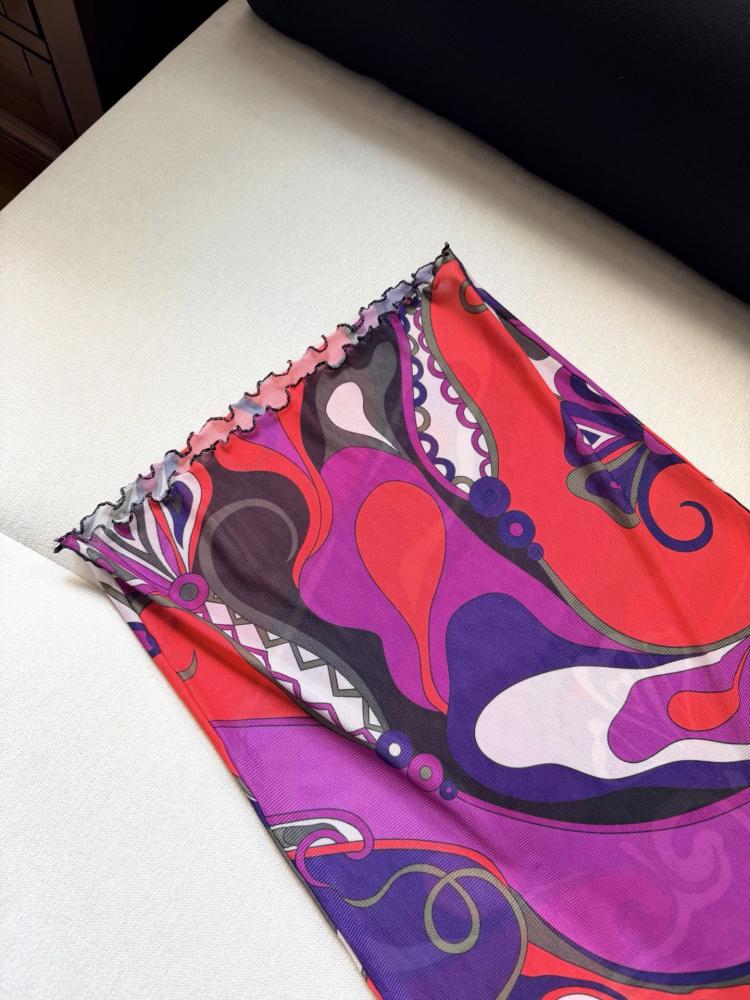 تنورة Pucci