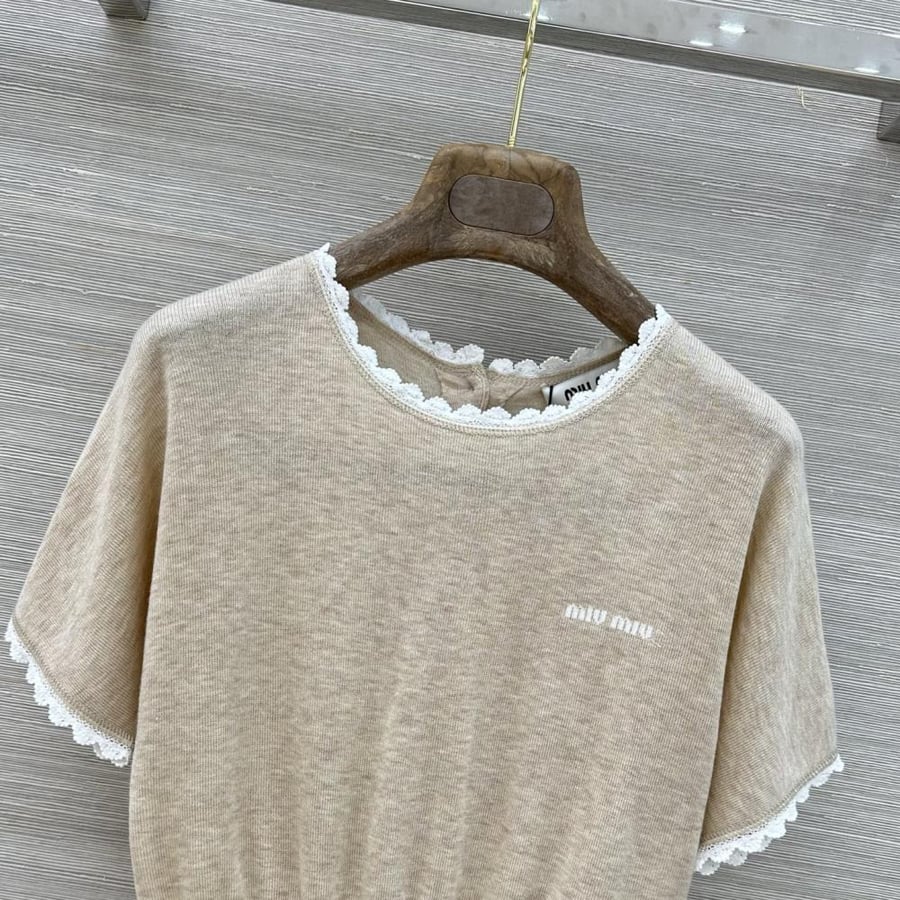 تيشيرت Miu Miu