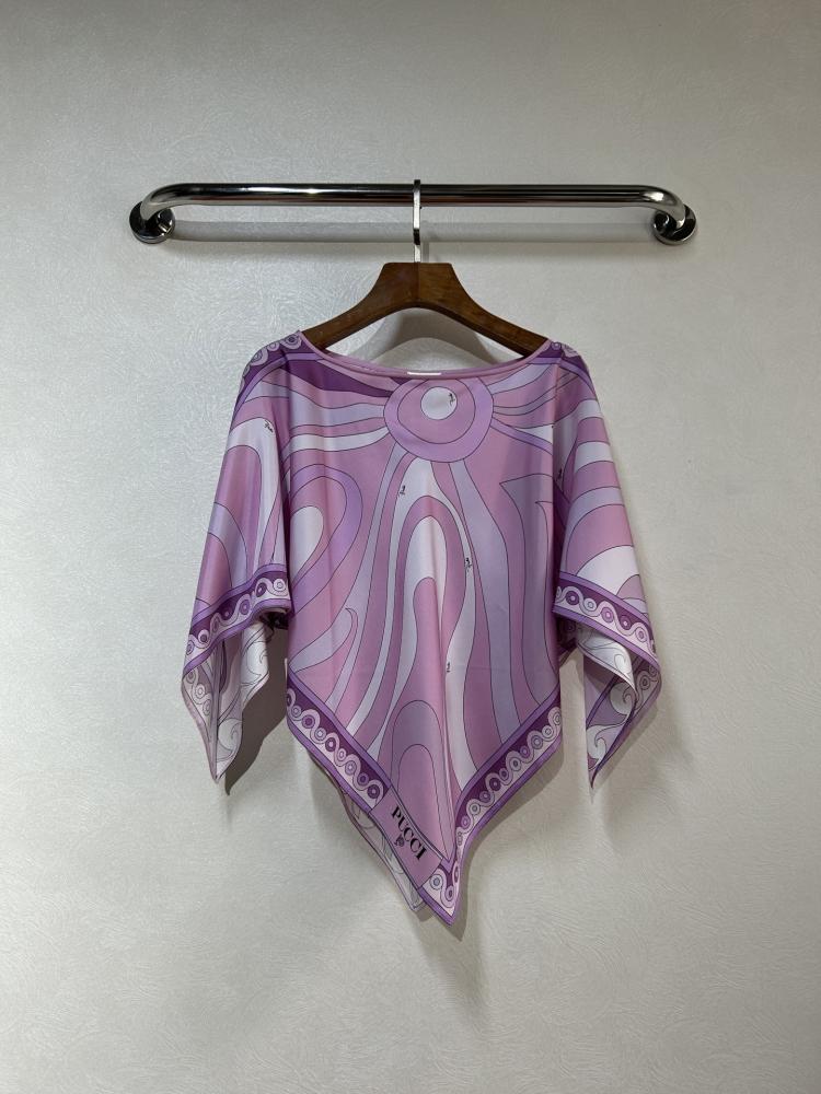 توب كاب Pucci.