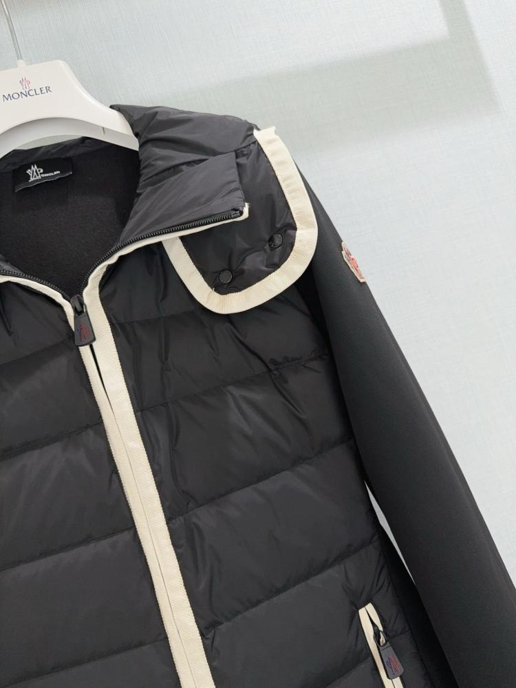 جاكيت Moncler