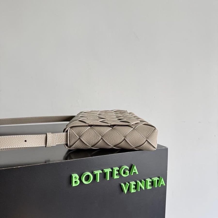 شنطة بوتيغا Large Diago bottega