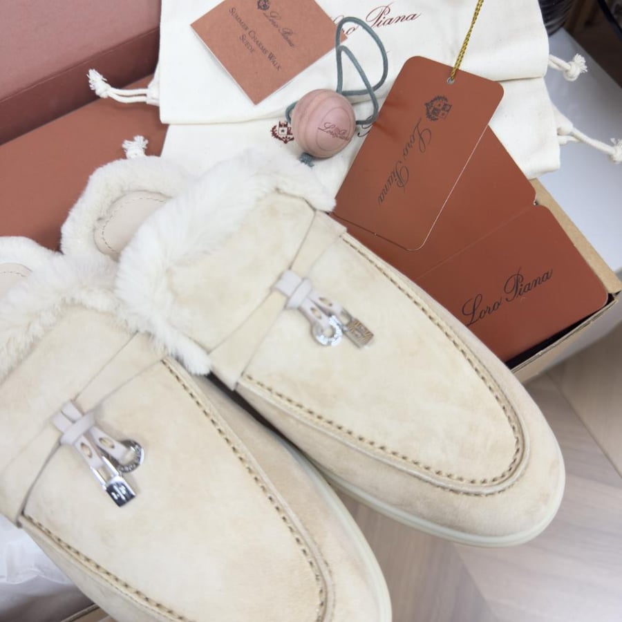 سليبر فلات لورو بيانا Suede Fur
