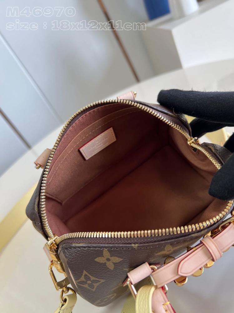 شنطة لويس فيتون Speedy Bandoulière مقاس 18