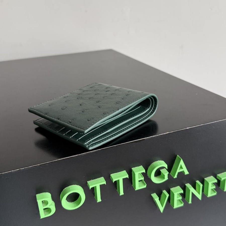 محفظة بوتيغا Ostrich Leathe bottega