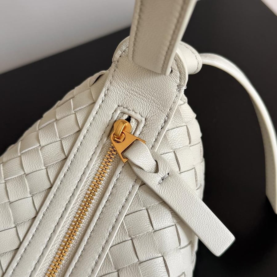 شنطة بوتيغا Nodo Bottega