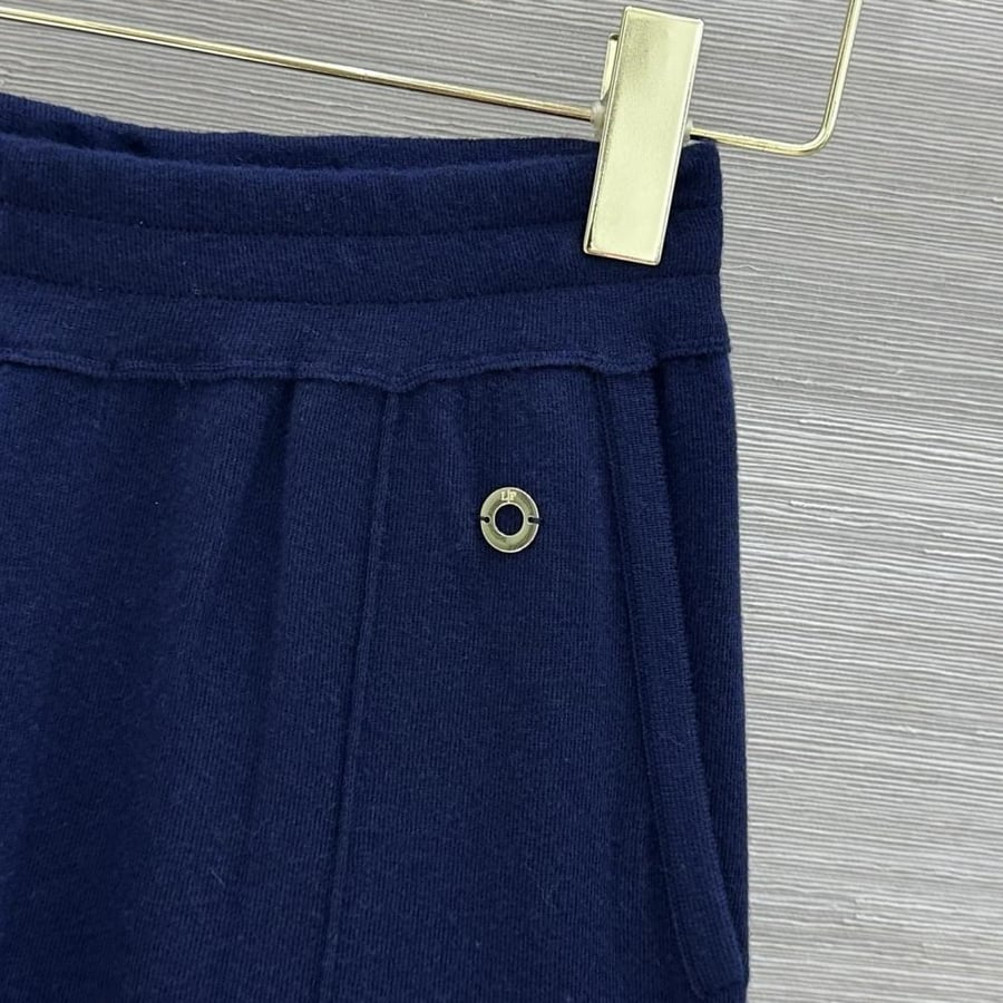 طقم Brunello cucinelli