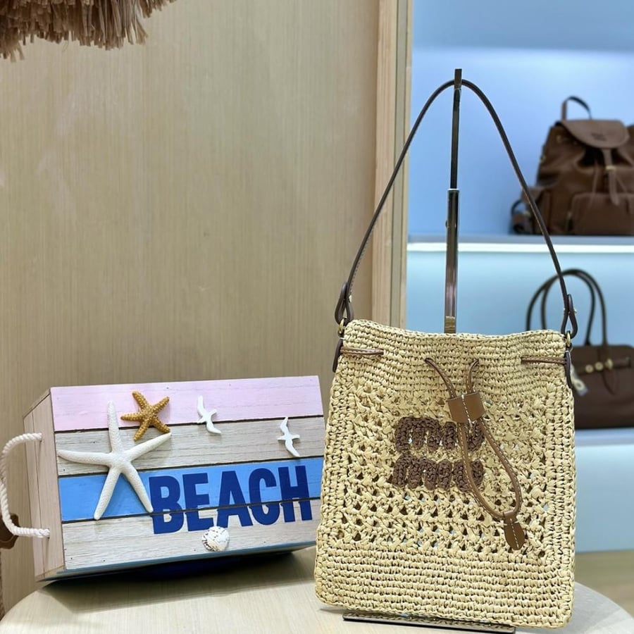 شنطة ميو ميو Small Woven Miumiu مقاس 23 cm