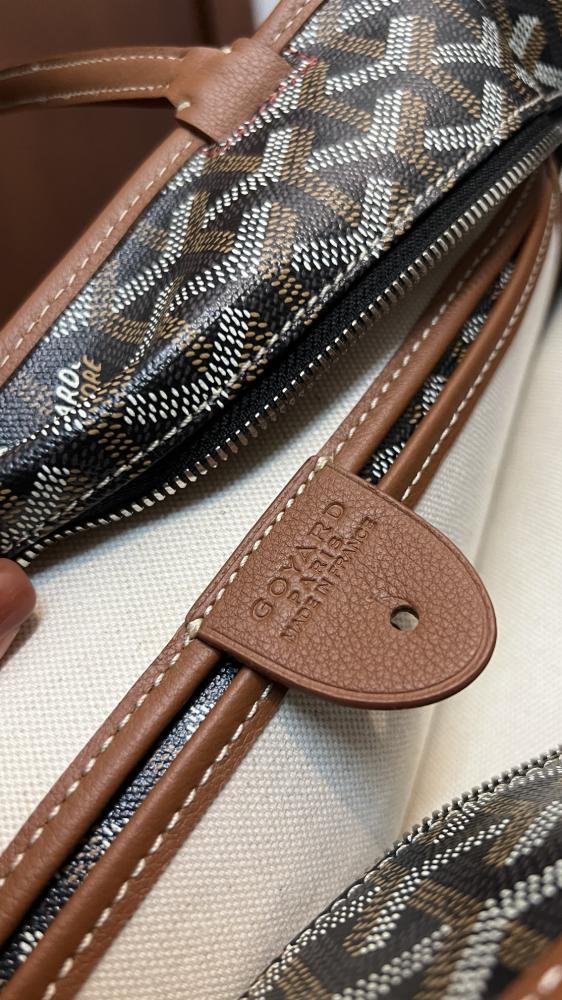 شنطة جويارد Artois Goyard