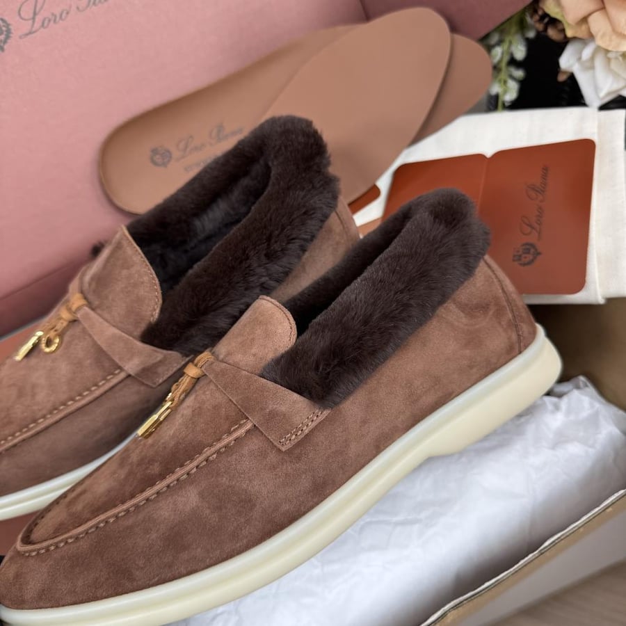 حذاء فلات لورو بيانا Low top fur