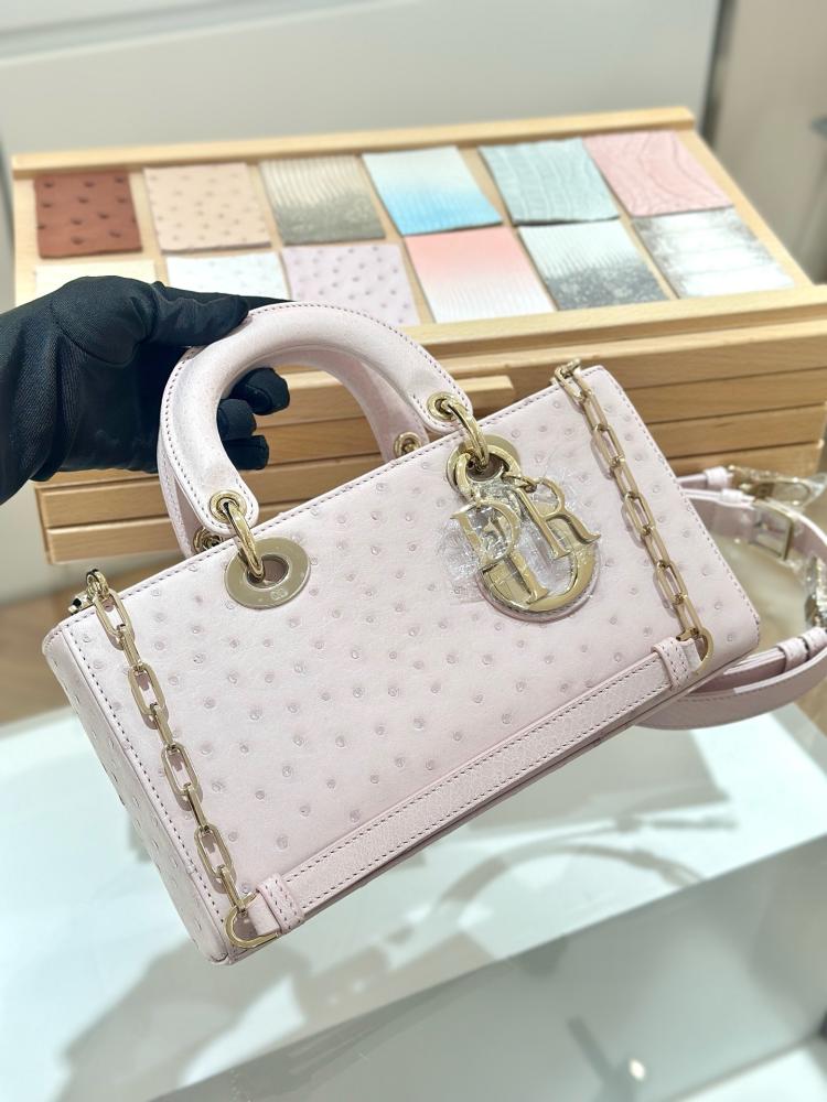 شنطة ديور Lady Ostrich Skin Dior مقاس 26cm