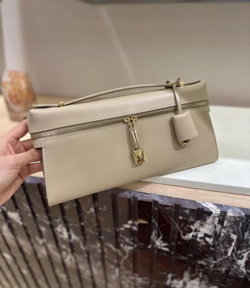 شنطة لورو بيانا Extra Clutch Lora piana مقاس 29 cm