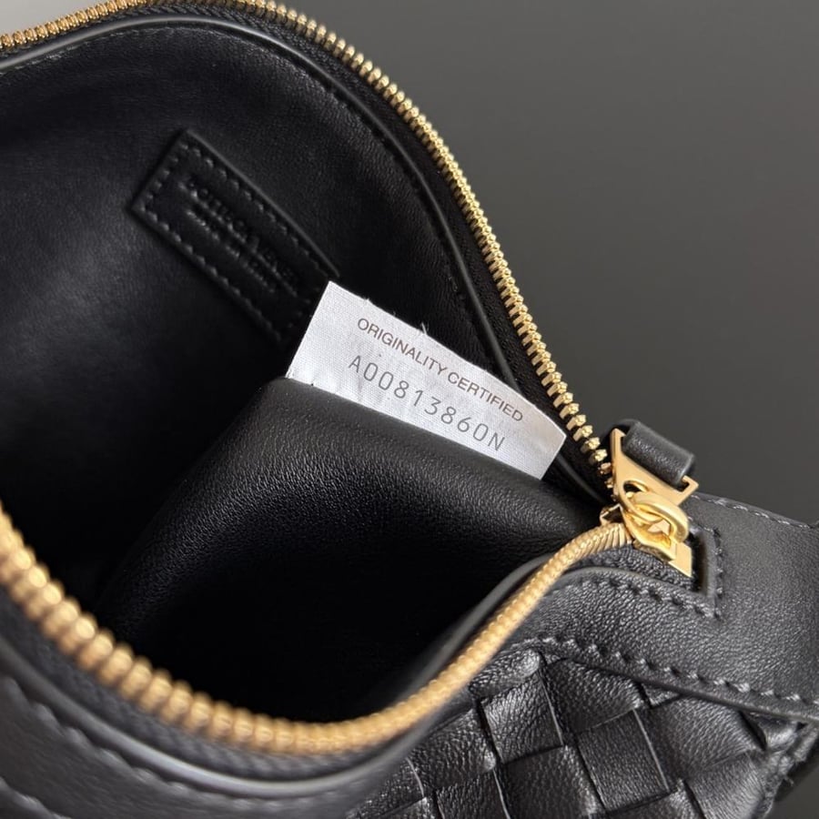 شنطة بوتيغا Nodo Bottega