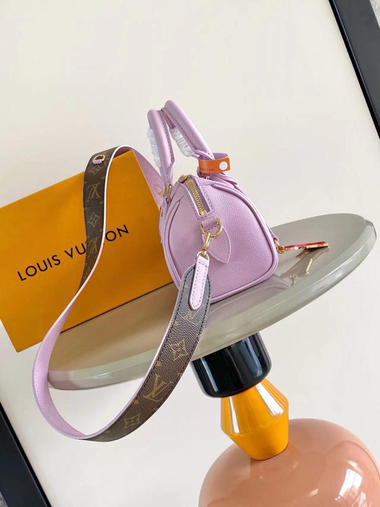 شنطة لويس فيتون Speedy Bandoulière مقاس 18