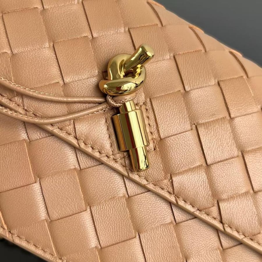 شنطة بوتيغا Mini Andiamo