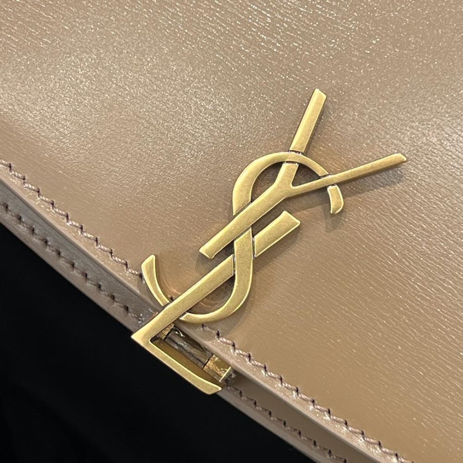 شنطة سان لوران Voltaire box Saint Laurent