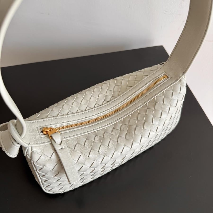 شنطة بوتيغا Nodo Bottega