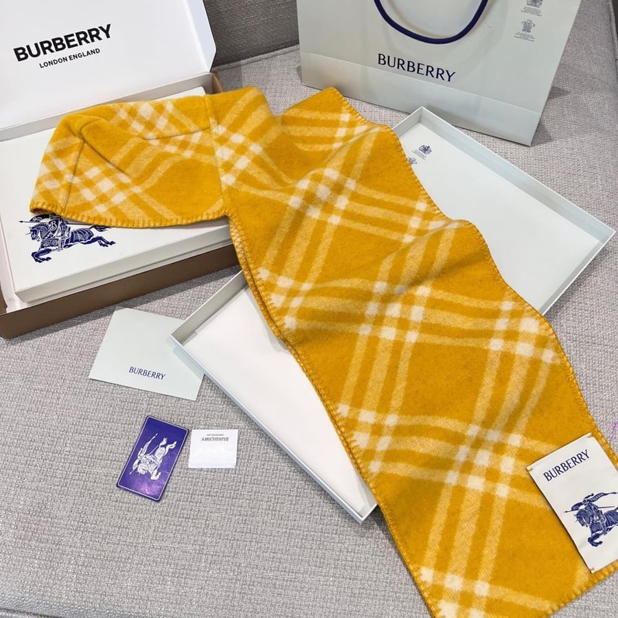 Burberry scarf
