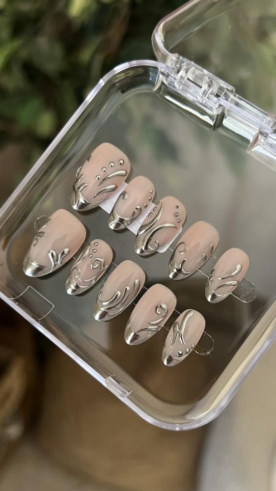 Metal nails