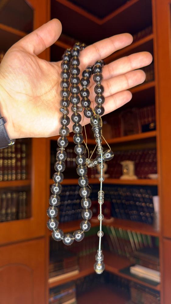 A smoky cup (airplane glass) Al-Faris workshop, bead size: 12 mm, shape: round, number of beads: 51, spires: watch and cap