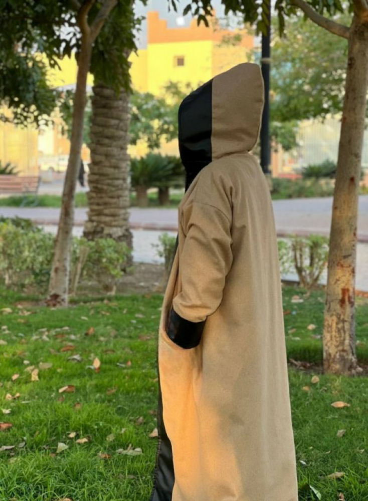 فرو جلد اسود مع اللون الجملي