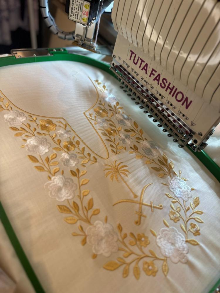 A piece of luxurious linen fabric embroidered with silk threads, 3.5 meters