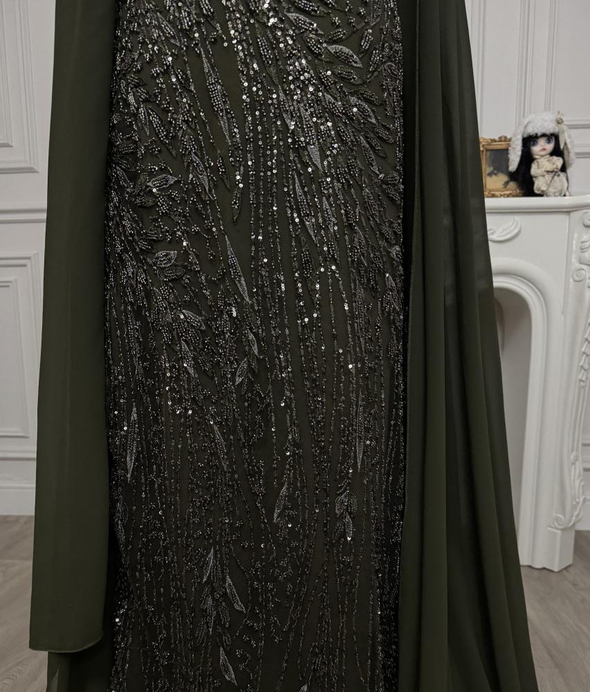 Haifa's dress
