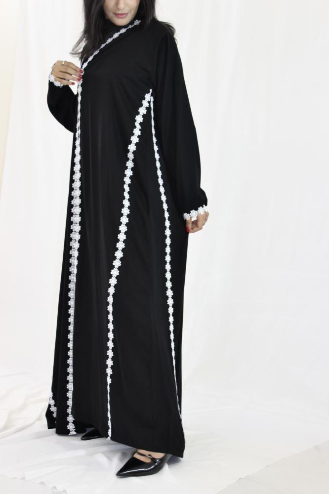 عباية مطرزة ورد