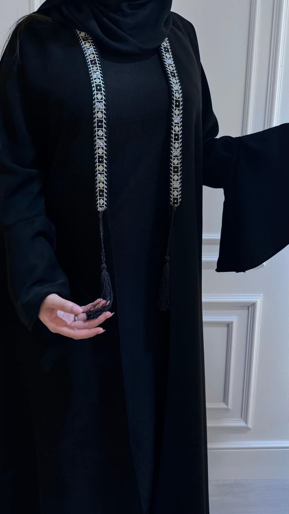Nasma black abaya